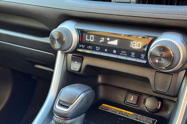 2021 Toyota RAV4 GXL MXAA52R