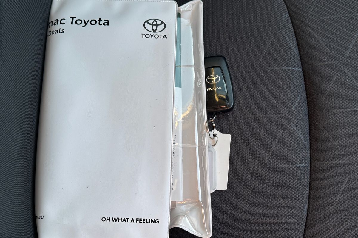 2021 Toyota RAV4 GXL MXAA52R