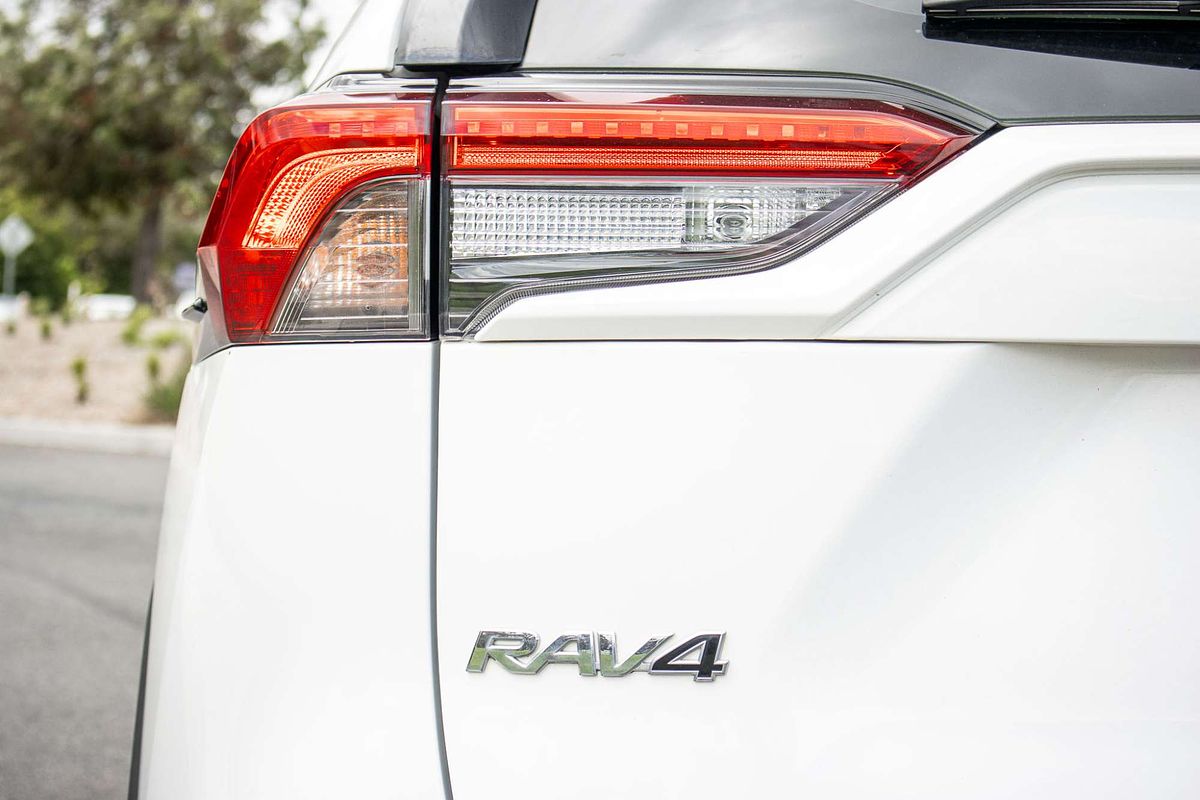 2019 Toyota RAV4 GX AXAH52R
