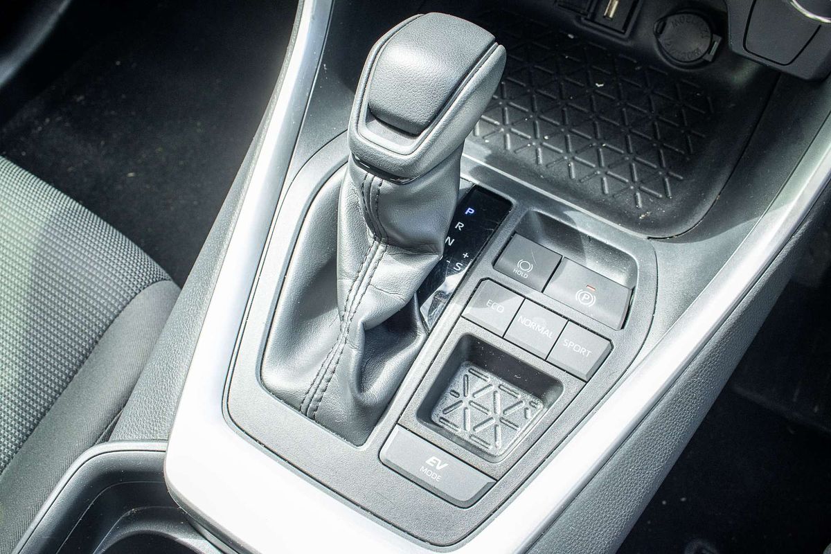 2019 Toyota RAV4 GX AXAH52R