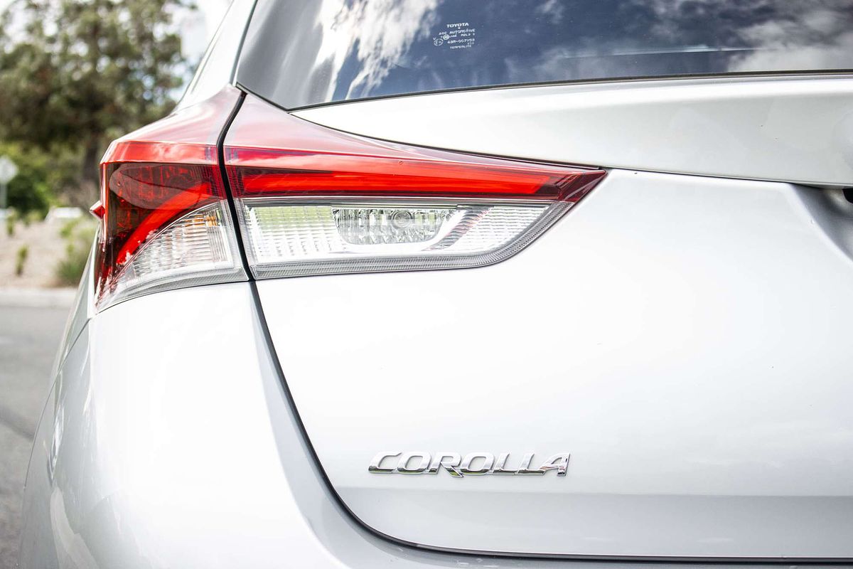 2017 Toyota Corolla Ascent Sport ZRE182R