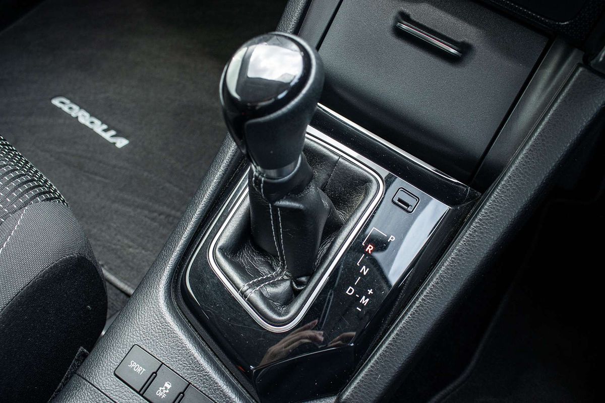 2017 Toyota Corolla Ascent Sport ZRE182R