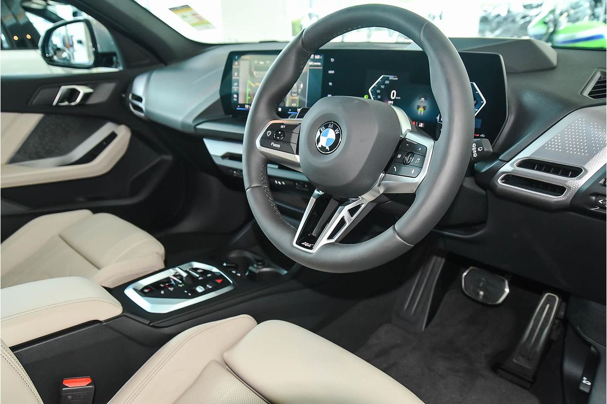 2025 BMW 1 Series 118 M Sport F70