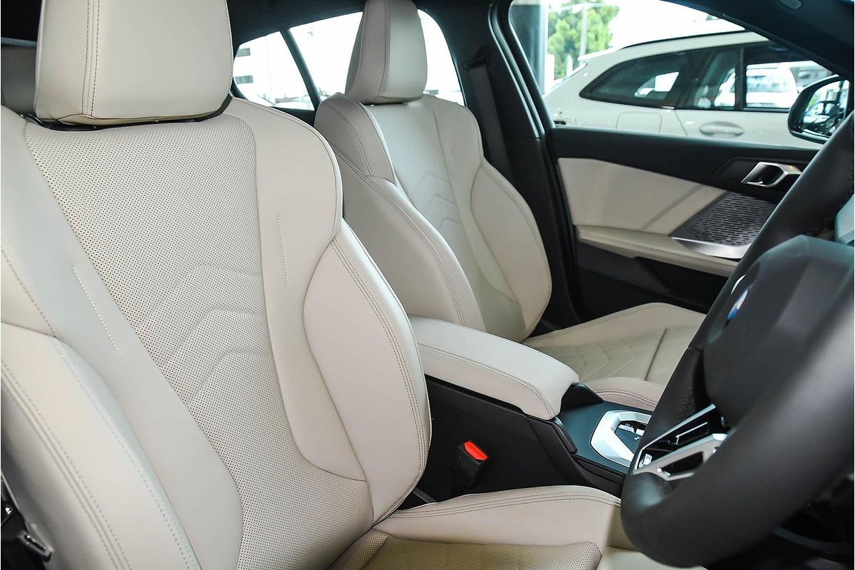 2025 BMW 1 Series 118 M Sport F70