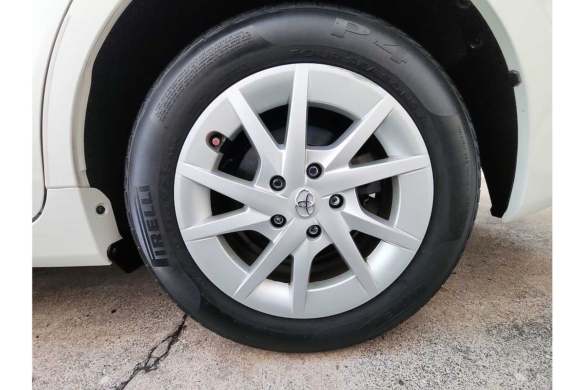 2014 Toyota Prius V Two