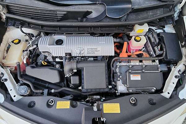 2014 Toyota Prius V Two