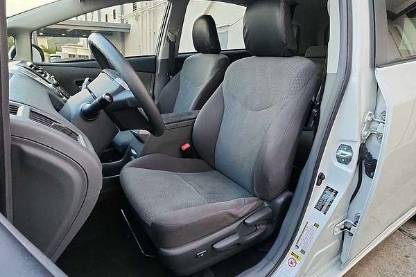 2014 Toyota Prius V Two