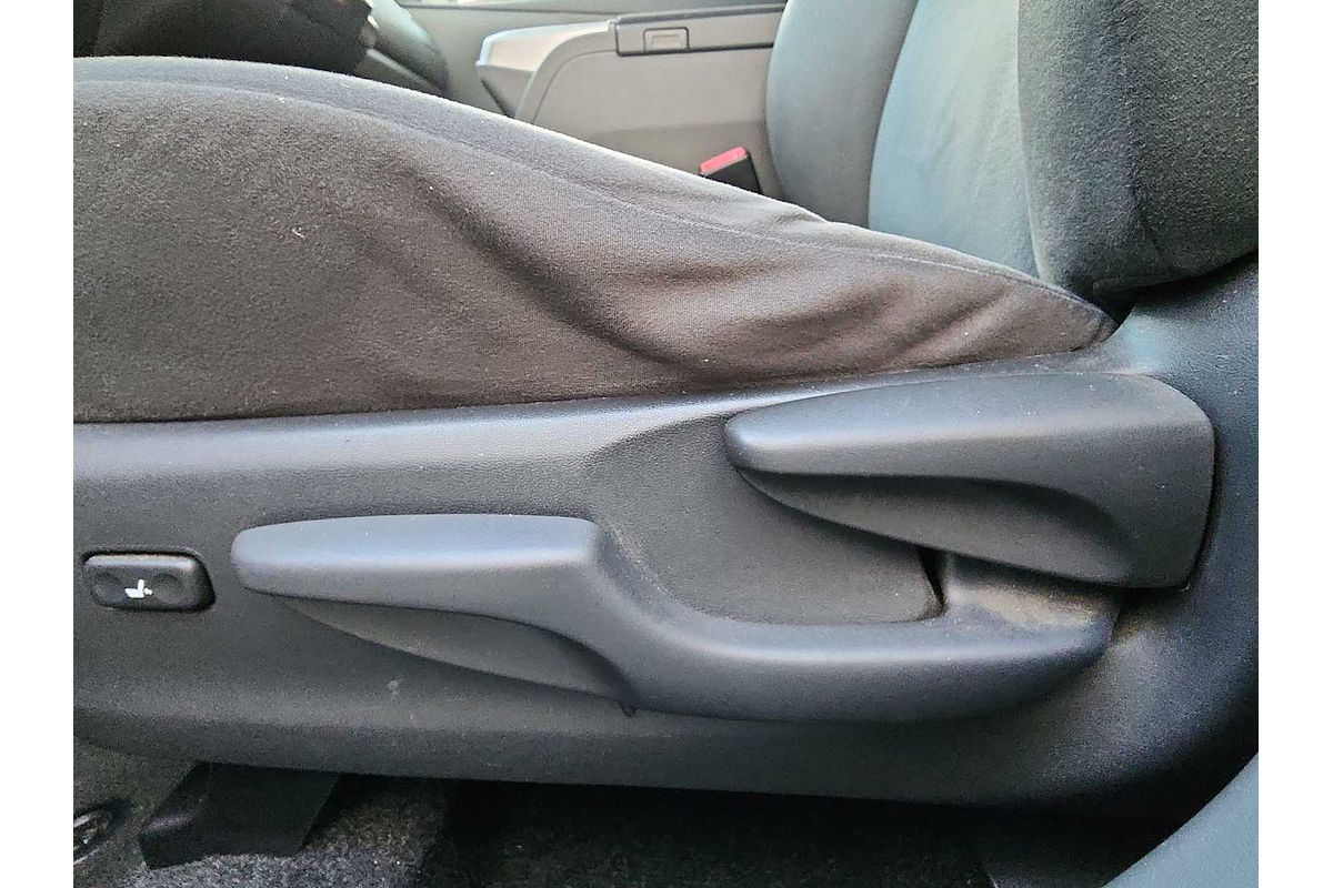 2014 Toyota Prius V Two