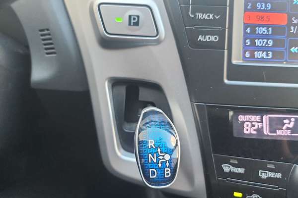 2014 Toyota Prius V Two