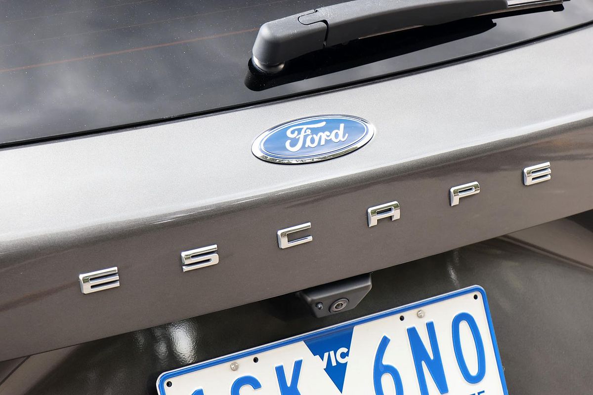 2020 Ford Escape ZH
