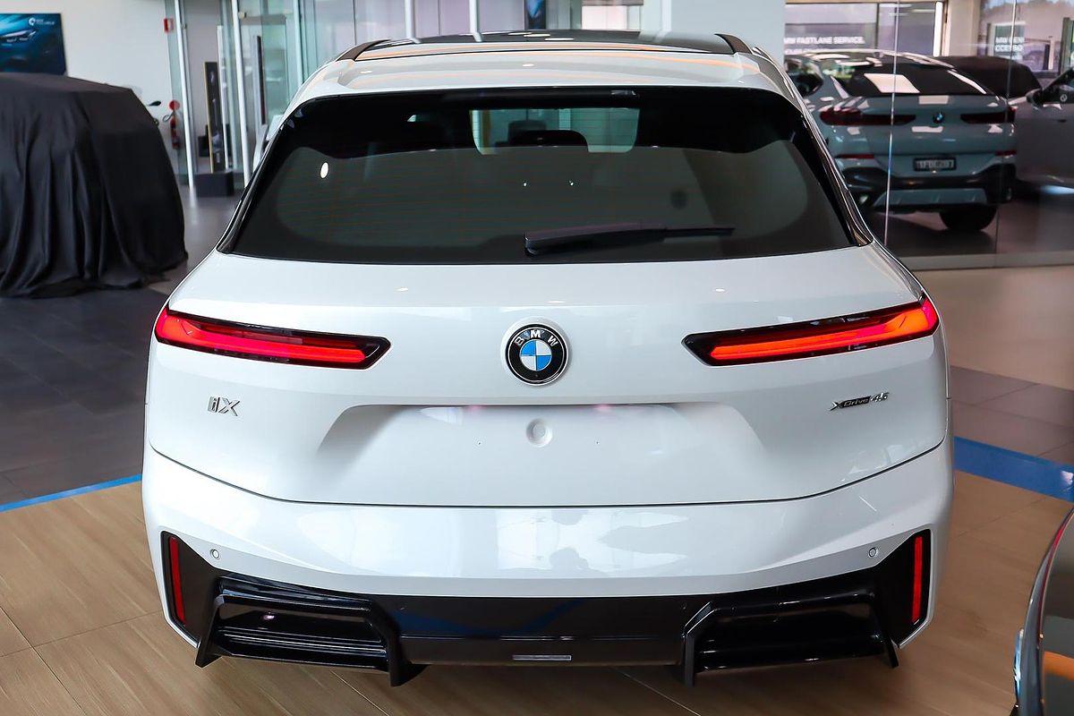 2025 BMW iX xDrive45 M Sport I20 LCI