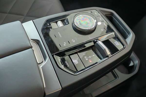 2025 BMW iX xDrive45 M Sport I20 LCI