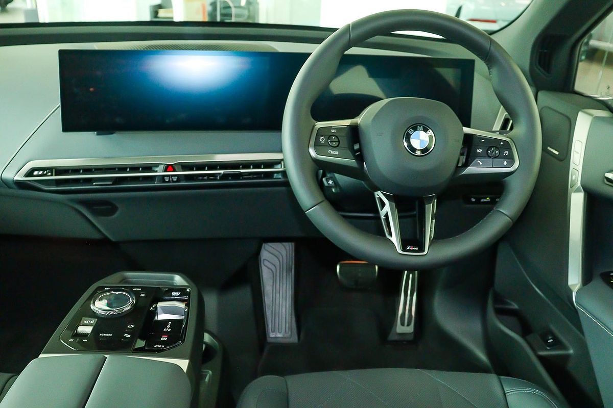 2025 BMW iX xDrive45 M Sport I20 LCI