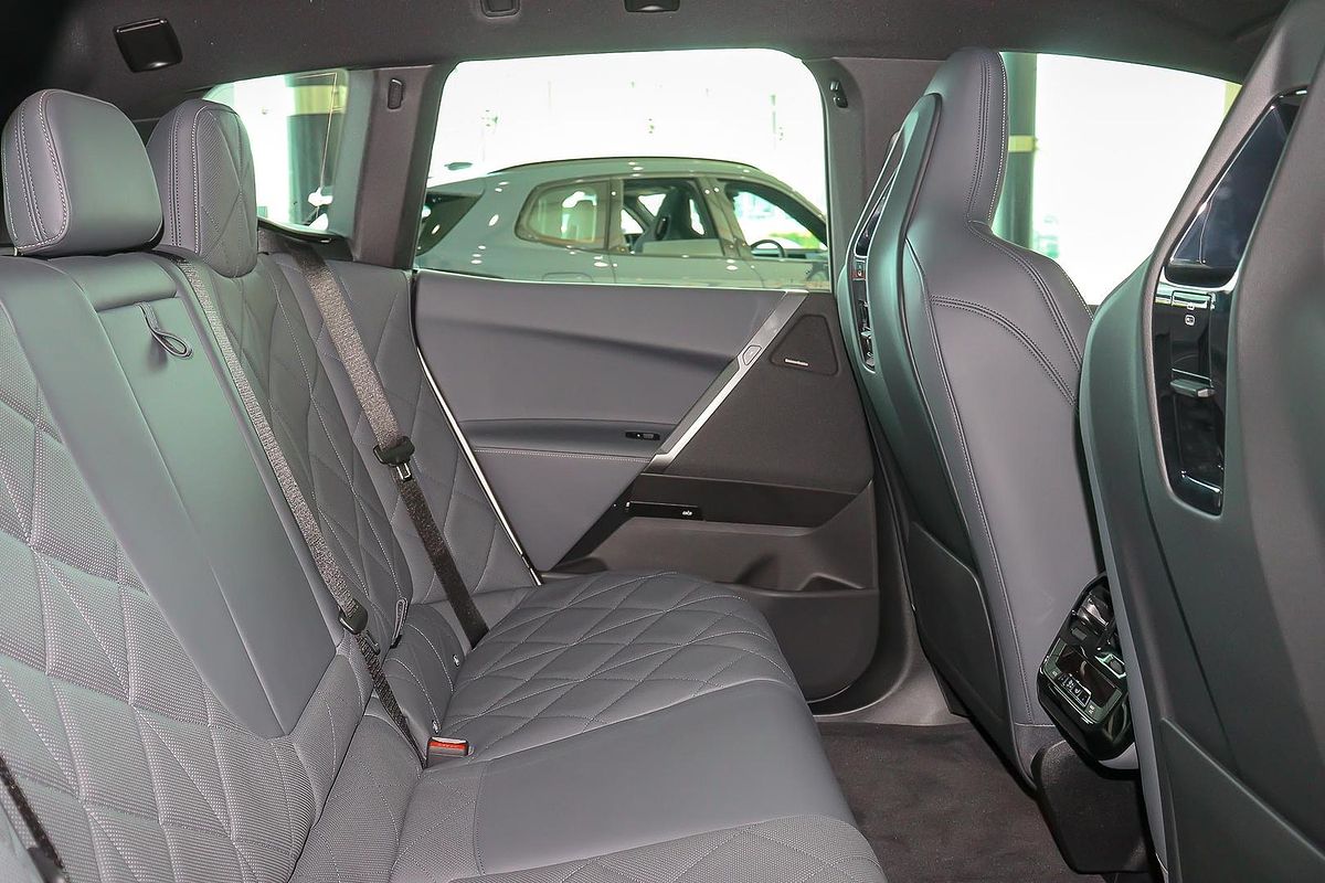 2025 BMW iX xDrive45 M Sport I20 LCI