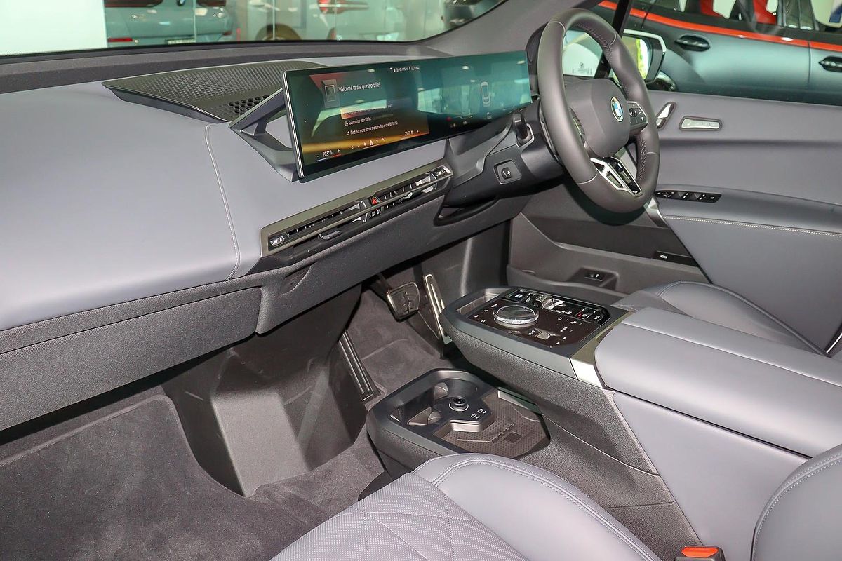 2025 BMW iX xDrive45 M Sport I20 LCI