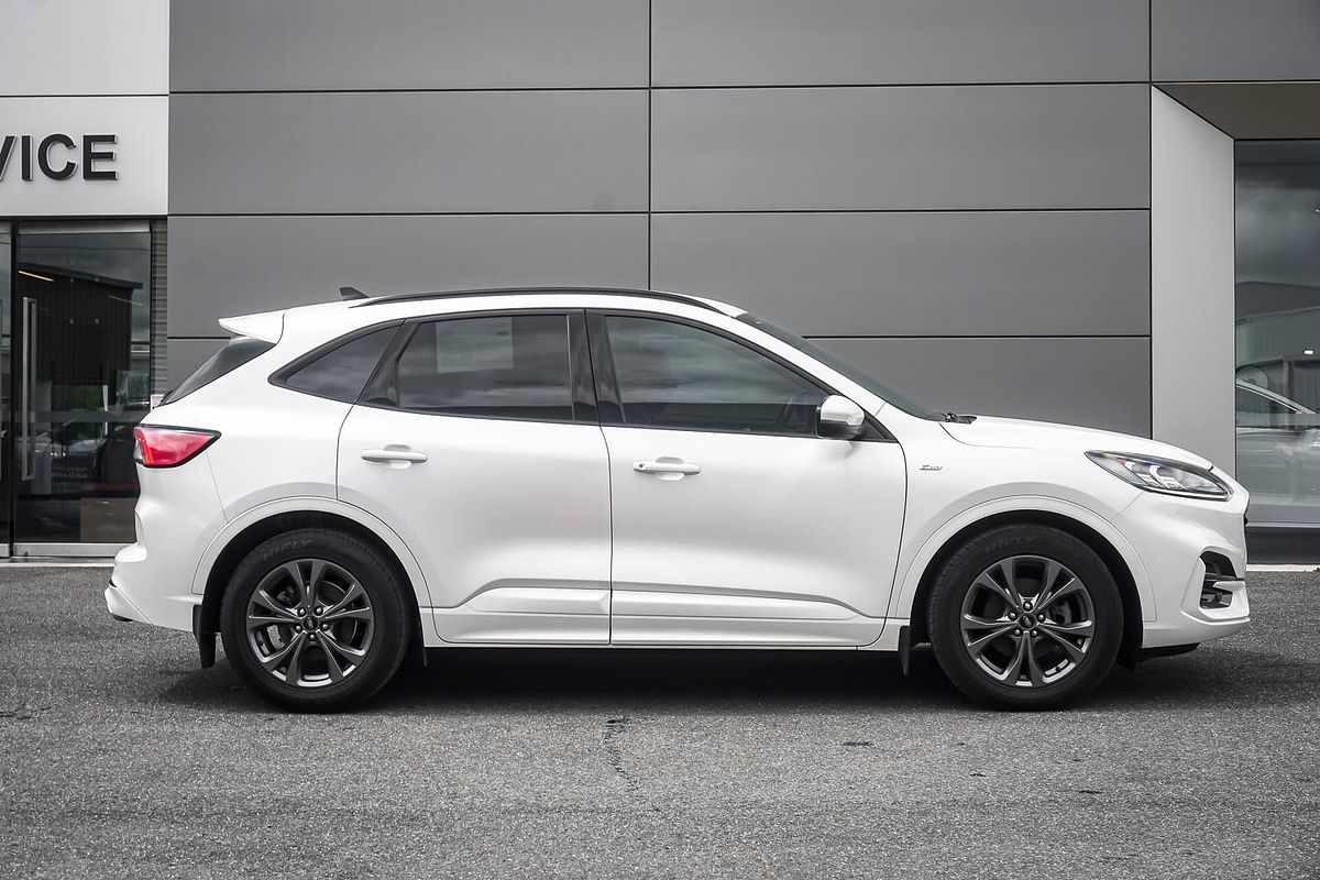 2020 Ford Escape ST-Line ZH