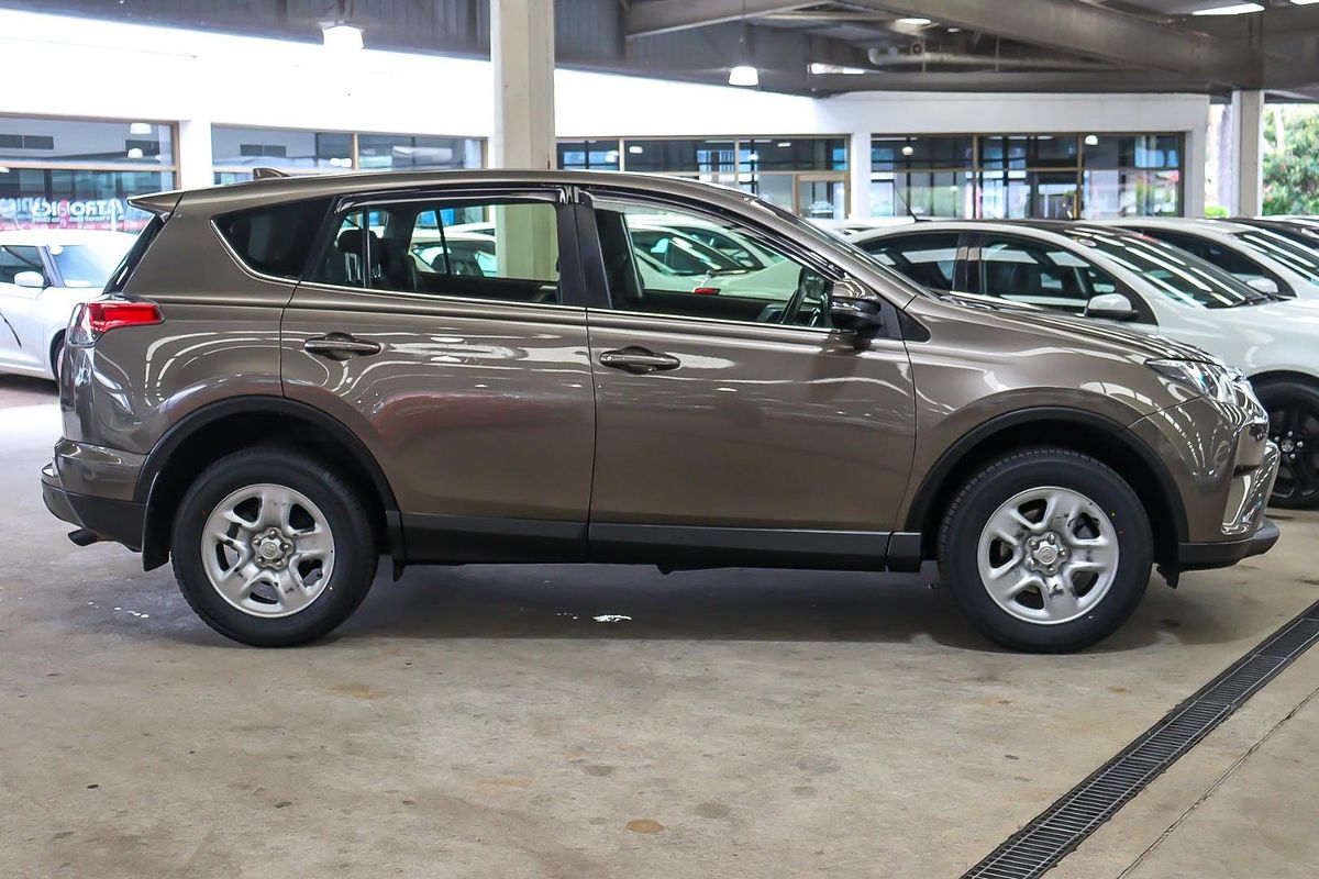 2016 Toyota RAV4 GX ZSA42R