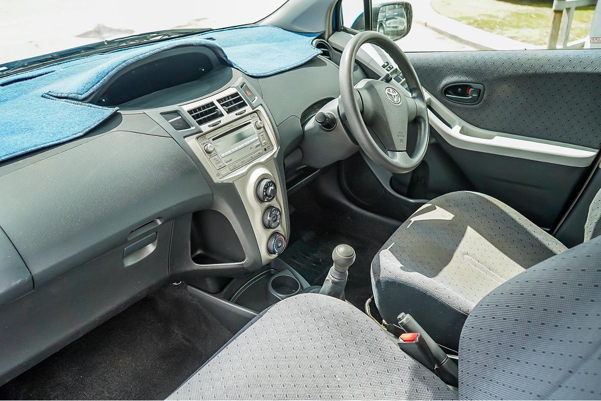 2010 Toyota Yaris YR NCP90R