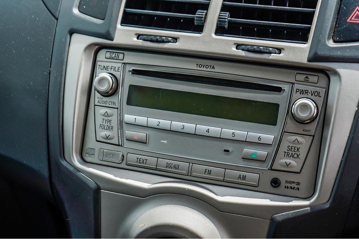 2010 Toyota Yaris YR NCP90R