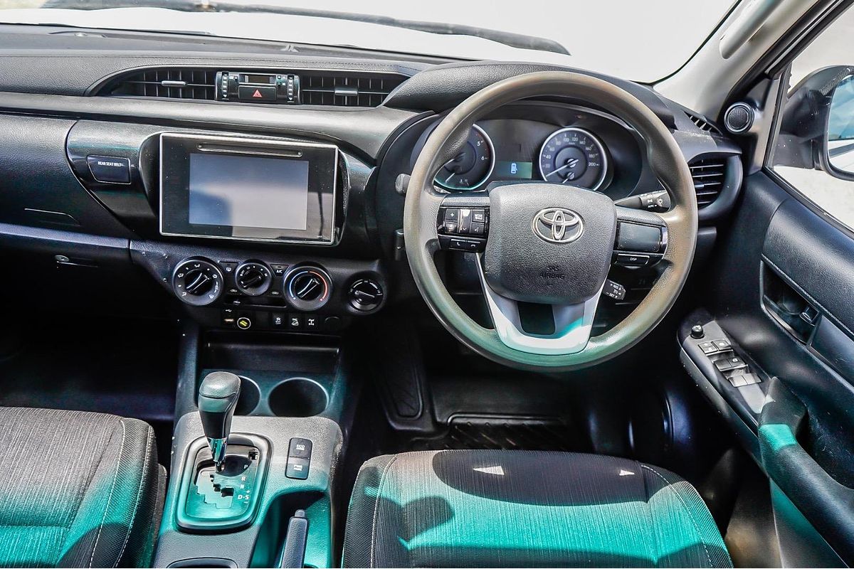 2018 Toyota Hilux SR GUN126R 4X4