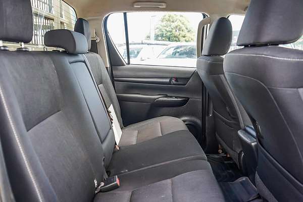 2020 Toyota Hilux SR GUN126R 4X4