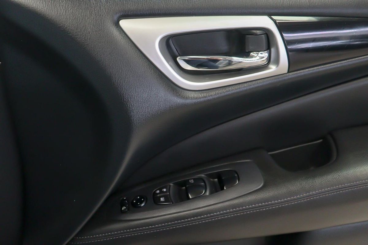 2018 Nissan Pathfinder ST R52 Series III