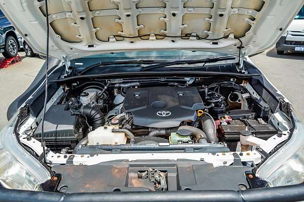 2020 Toyota Hilux SR GUN126R 4X4