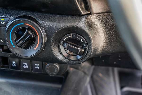 2020 Toyota Hilux SR GUN126R 4X4