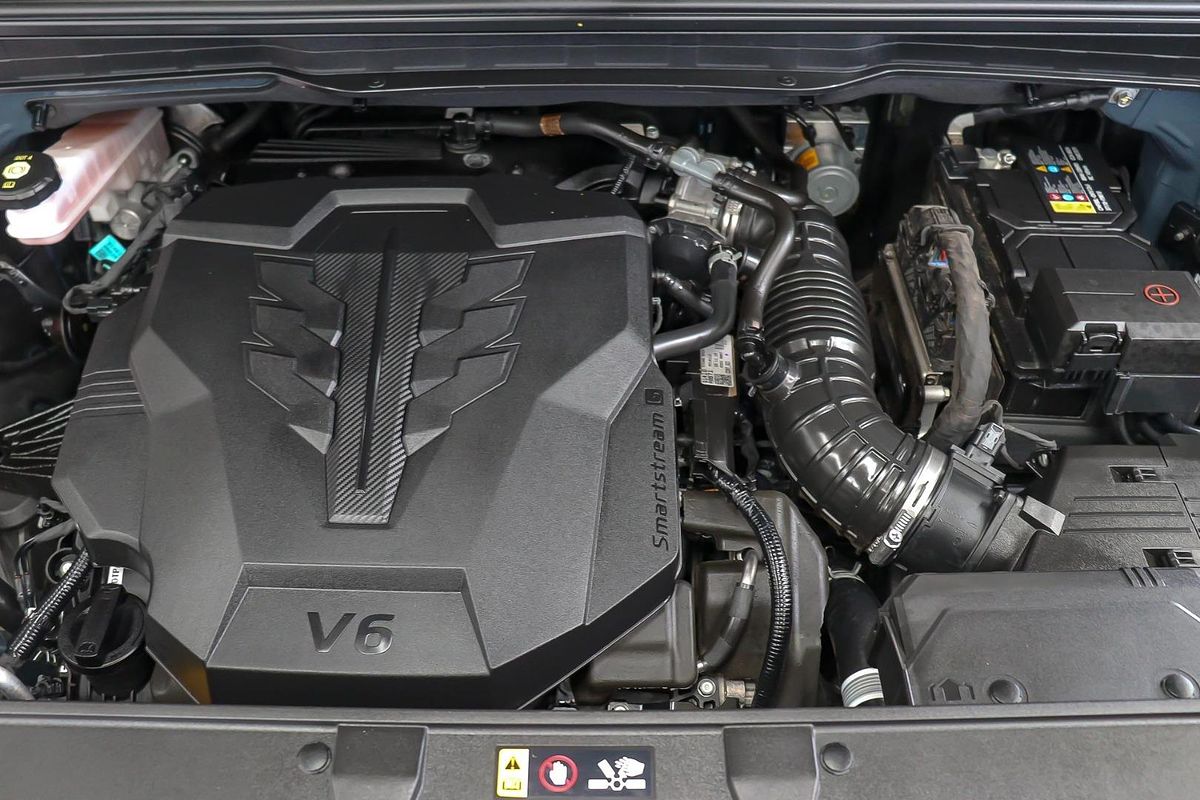 2023 Kia Carnival Si KA4