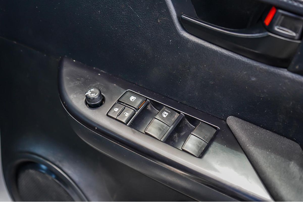 2020 Toyota Hilux SR GUN126R 4X4