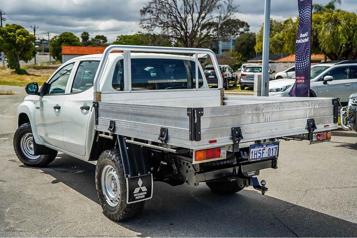 2022 Mitsubishi Triton GLX MR 4X4