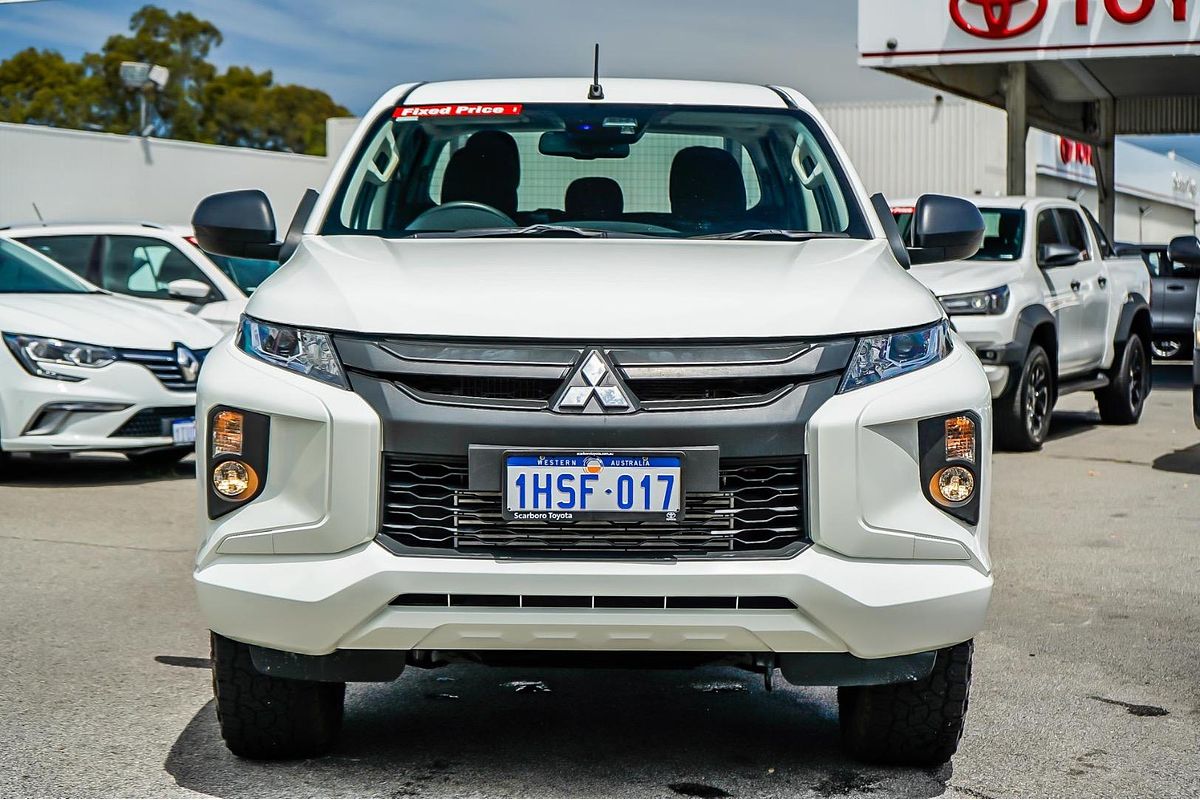 2022 Mitsubishi Triton GLX MR 4X4