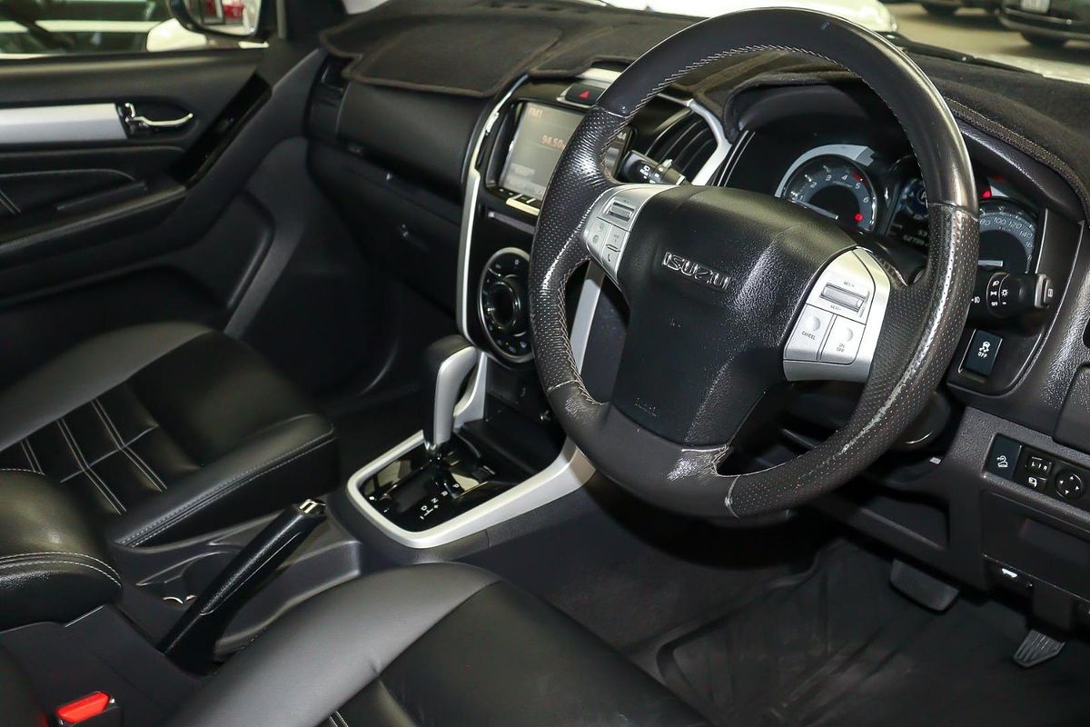 2018 Isuzu MU-X LS-T