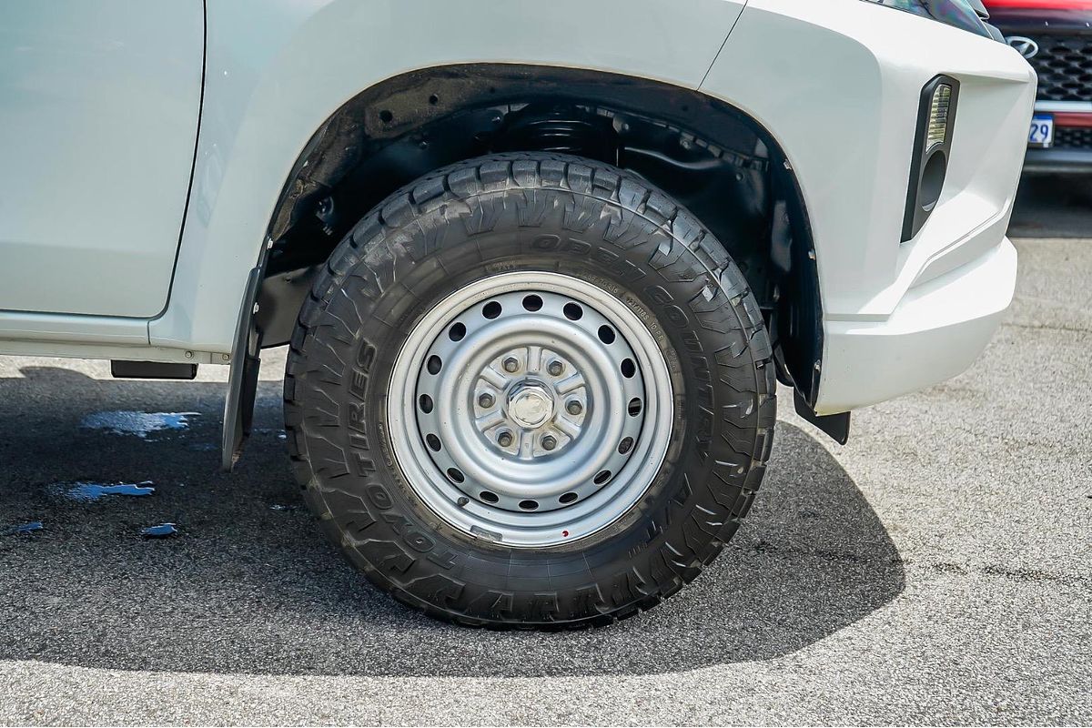 2022 Mitsubishi Triton GLX MR 4X4