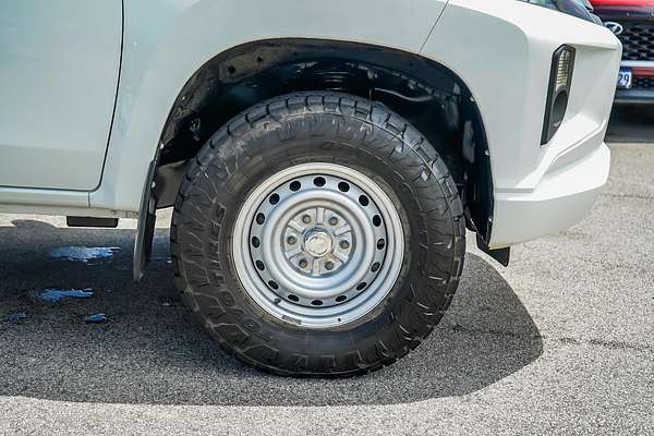 2022 Mitsubishi Triton GLX MR 4X4