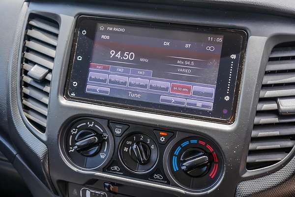 2022 Mitsubishi Triton GLX MR 4X4