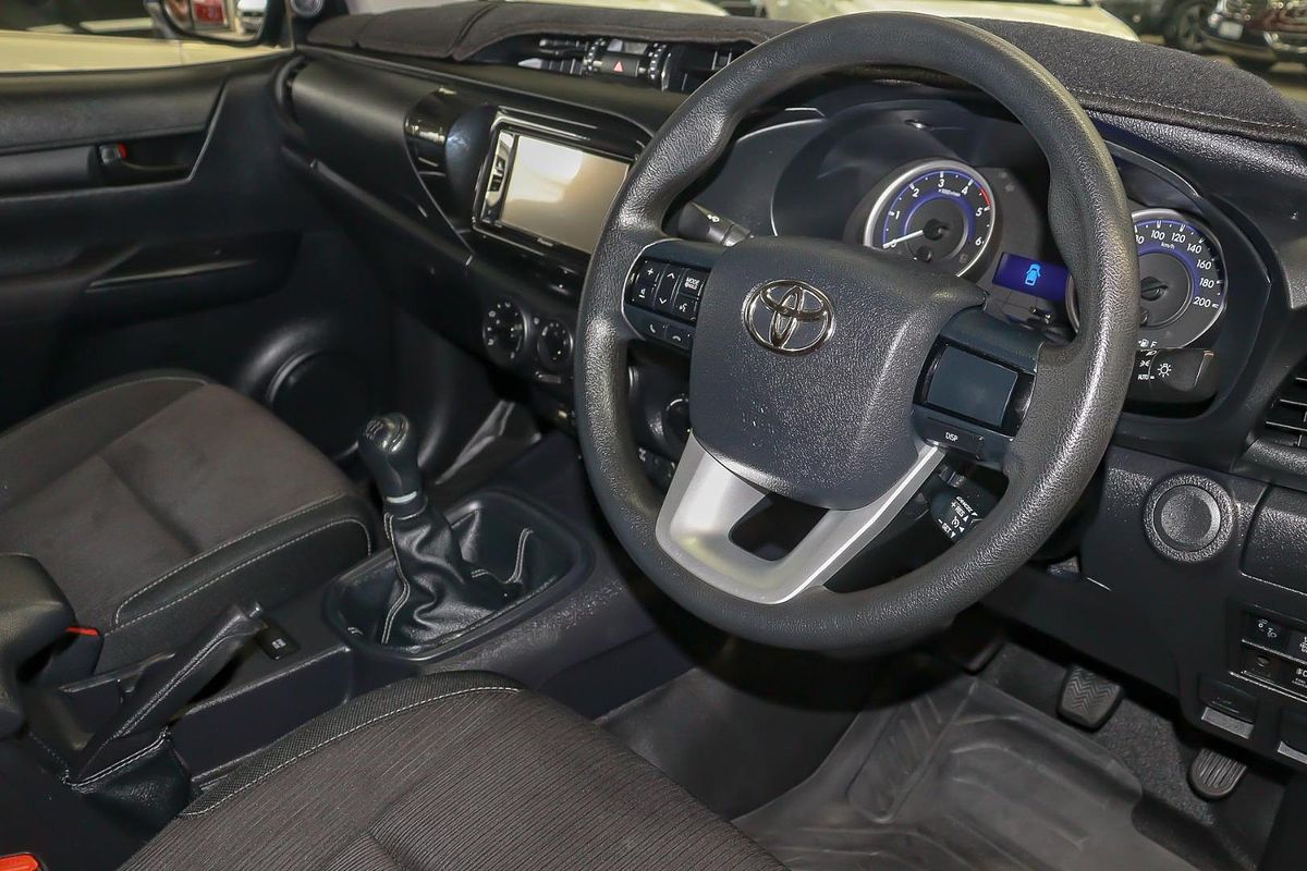 2018 Toyota Hilux SR GUN126R 4X4