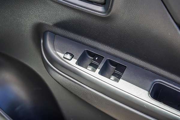 2022 Mitsubishi Triton GLX MR 4X4