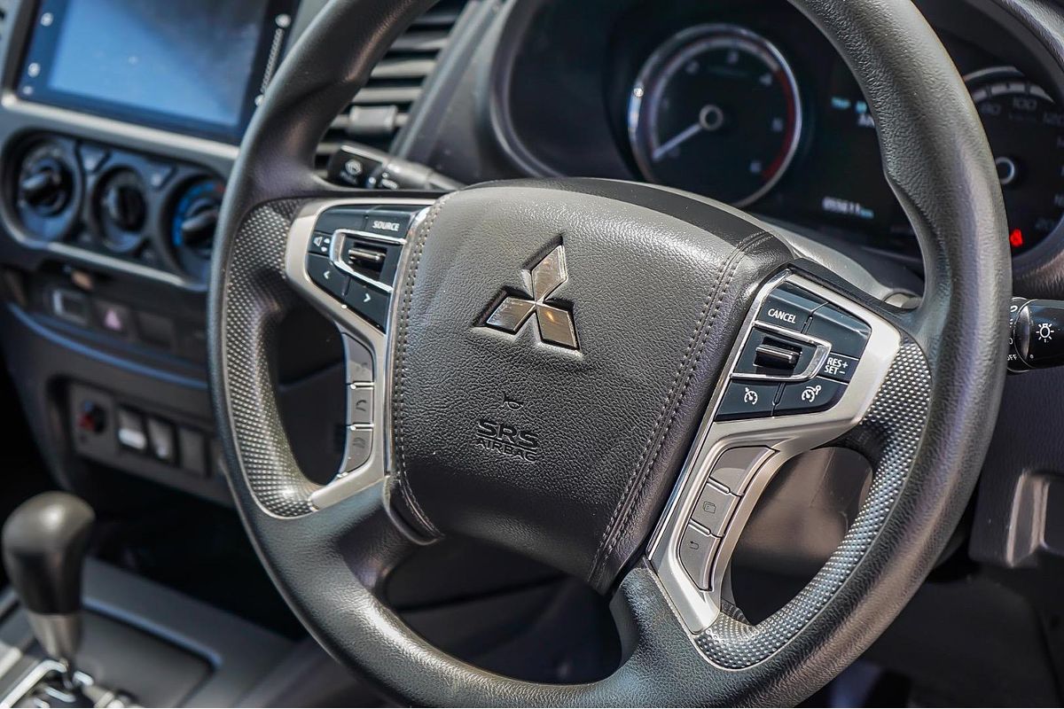 2022 Mitsubishi Triton GLX MR 4X4