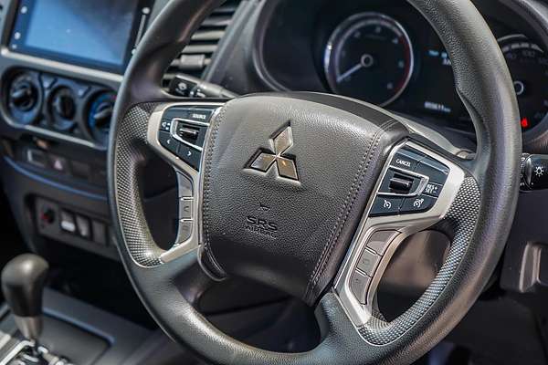 2022 Mitsubishi Triton GLX MR 4X4