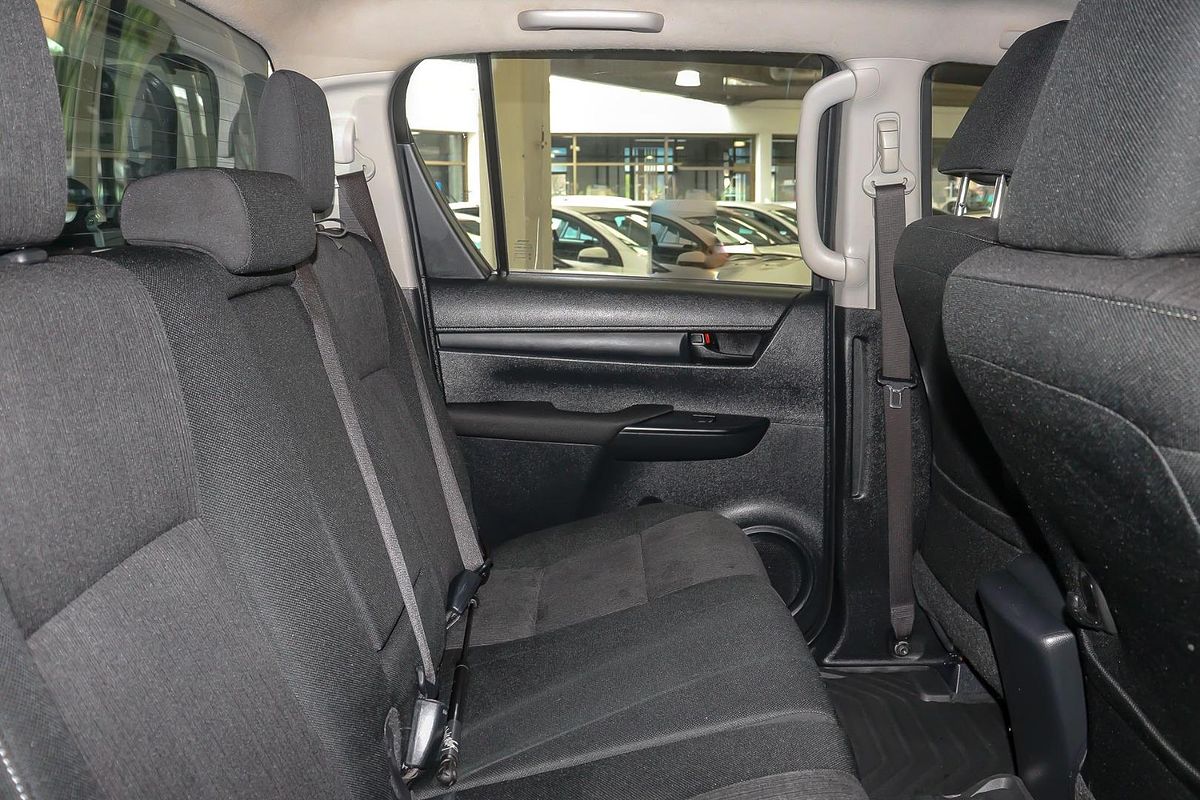 2018 Toyota Hilux SR GUN126R 4X4