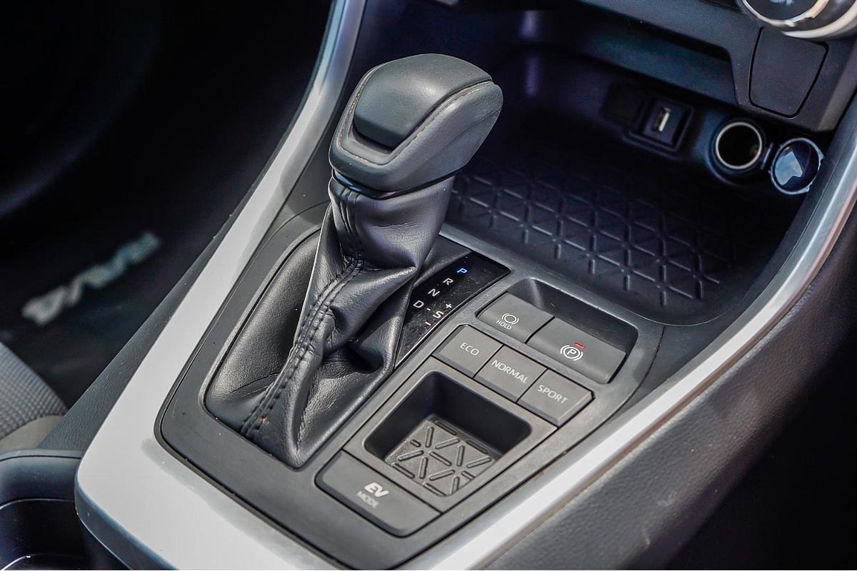 2020 Toyota RAV4 GX AXAH52R