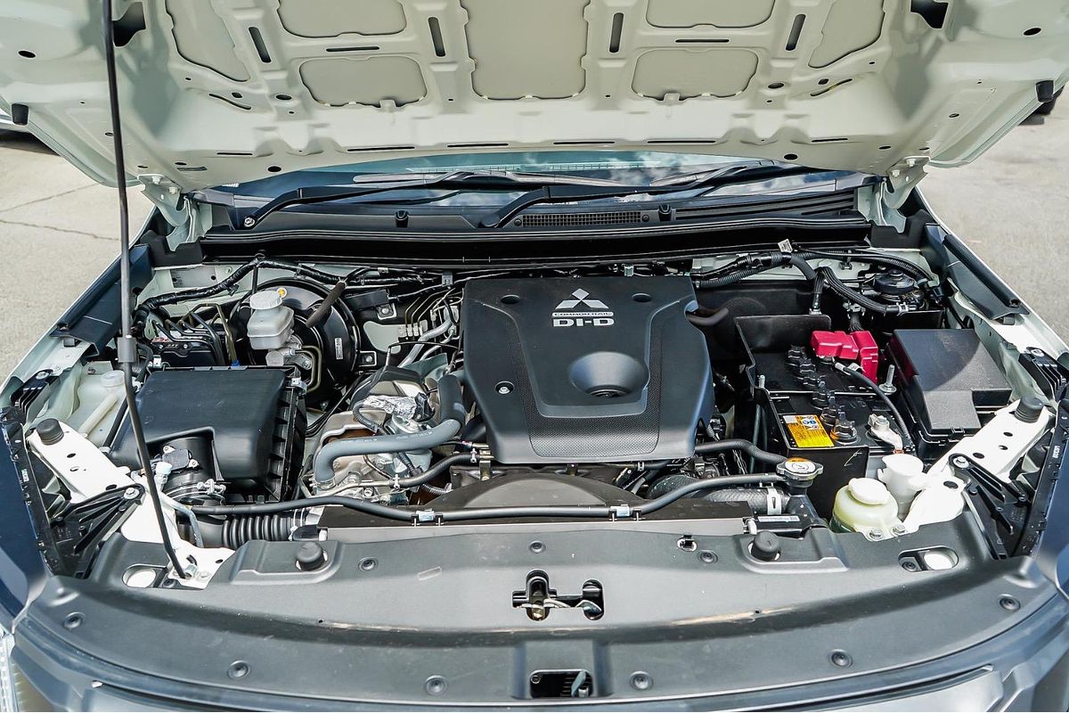 2022 Mitsubishi Triton GLX MR 4X4