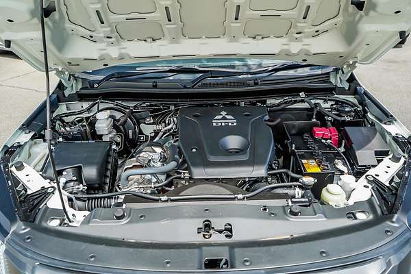 2022 Mitsubishi Triton GLX MR 4X4