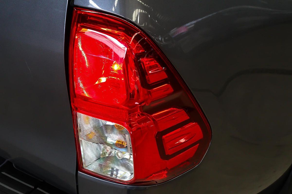 2018 Toyota Hilux SR GUN126R 4X4