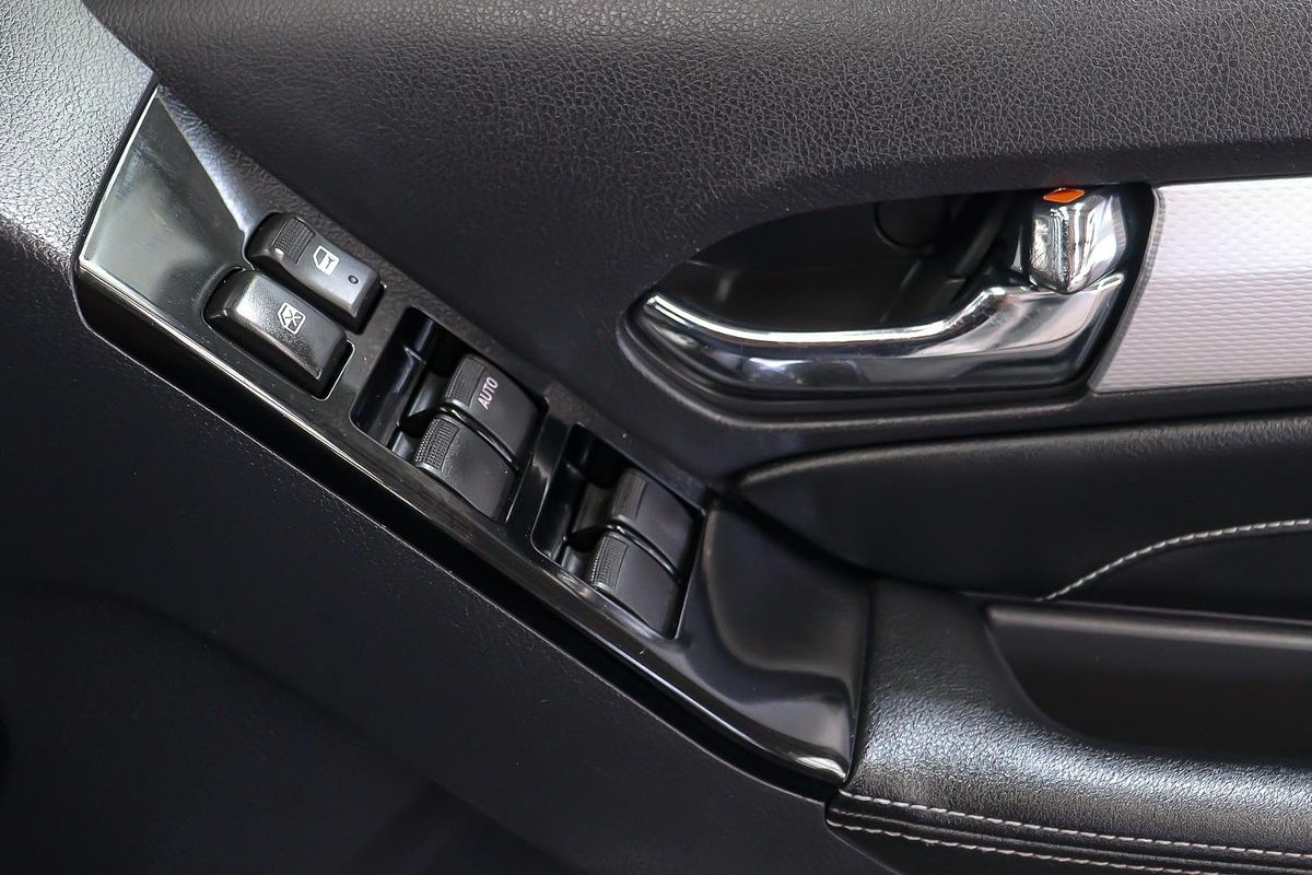 2018 Isuzu MU-X LS-T