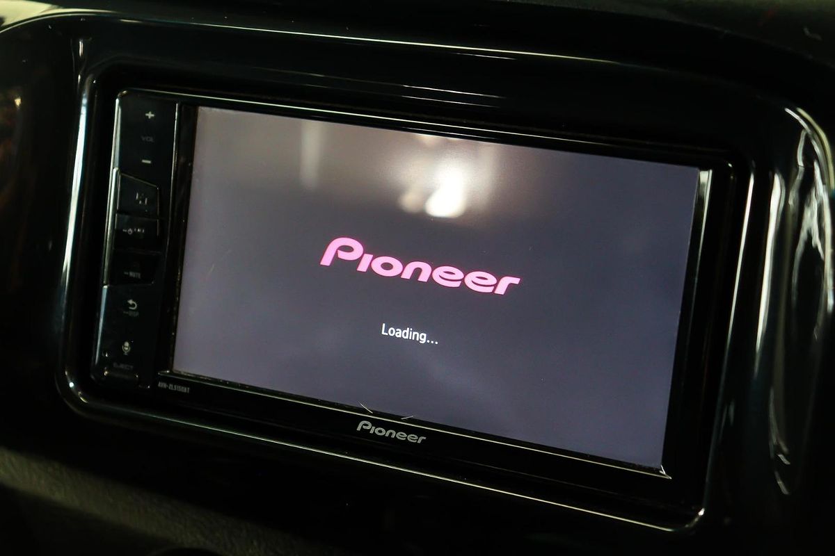 2018 Toyota Hilux SR GUN126R 4X4