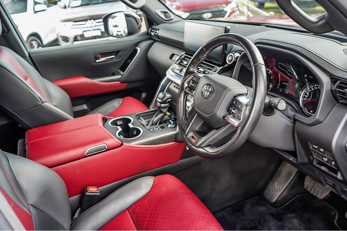 2022 Toyota Landcruiser GR Sport FJA300R