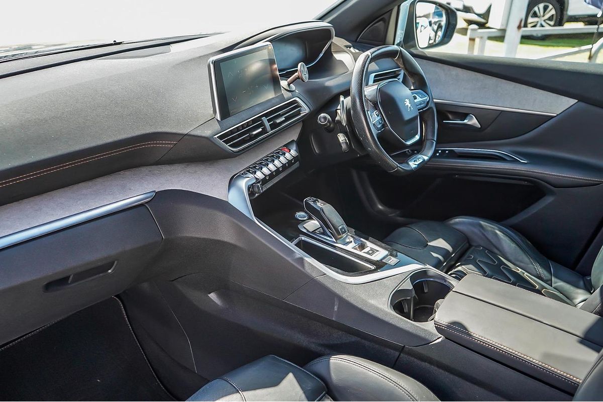 2018 Peugeot 3008 GT P84