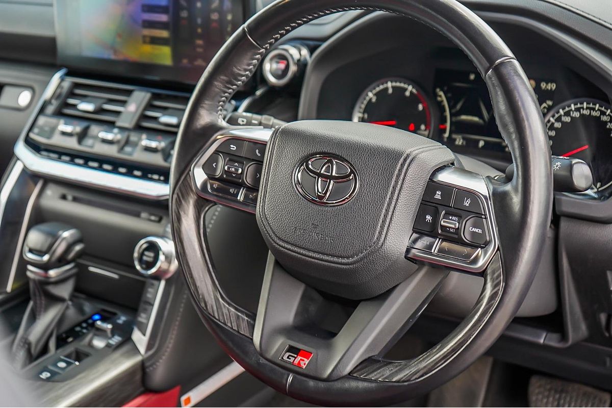 2022 Toyota Landcruiser GR Sport FJA300R
